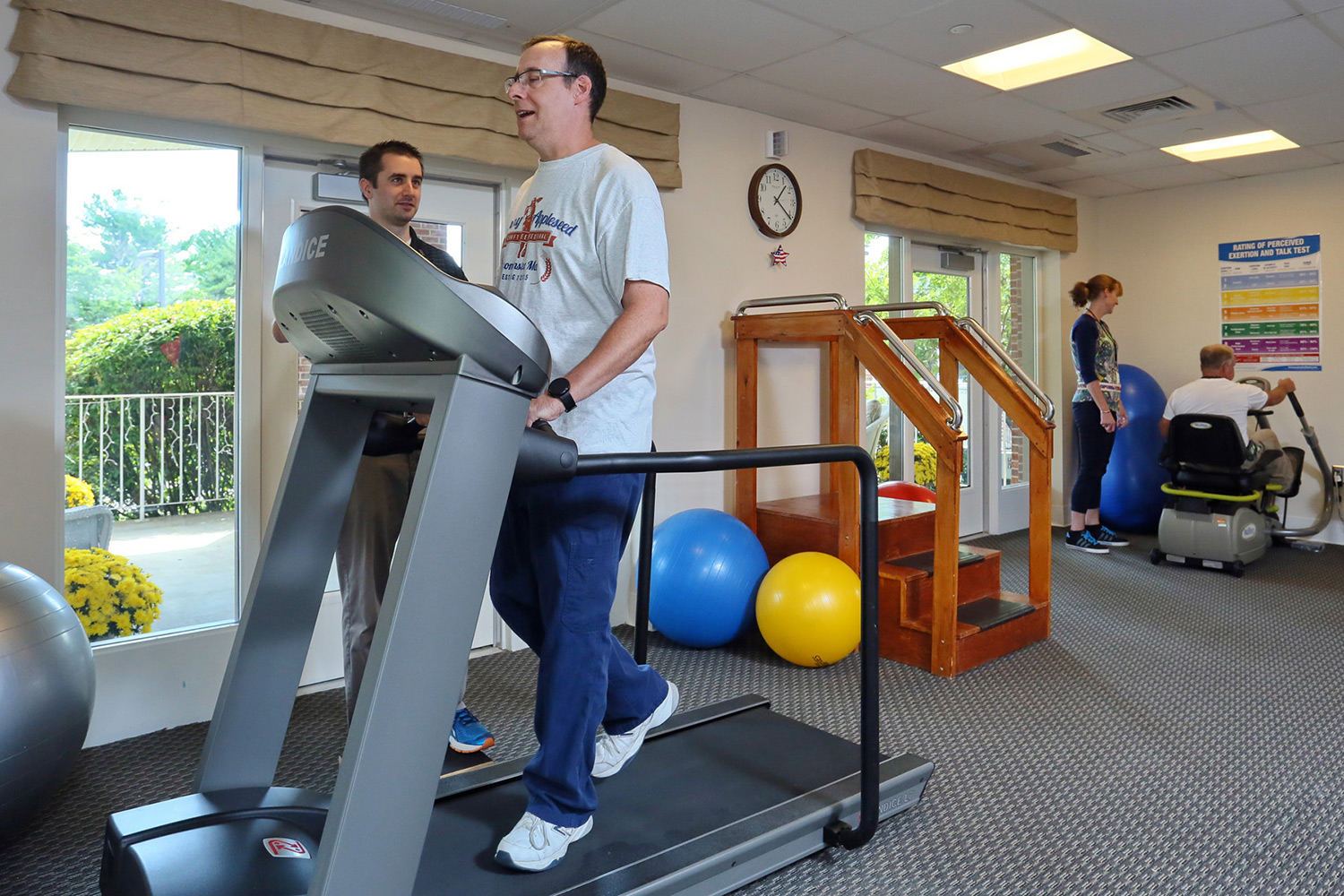 Physical Therapy and Rehabilitation session In Oriol's facility